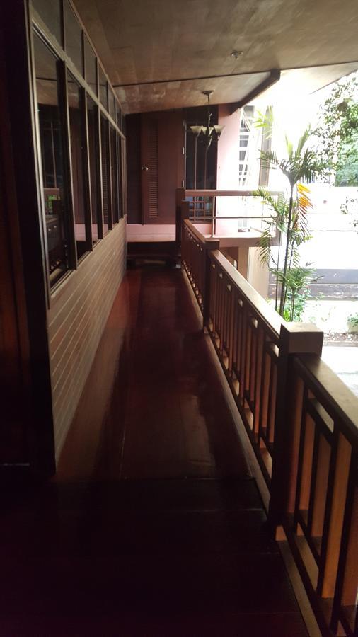 Ruean Mai Chai Khlong Amphava Kültér fotó