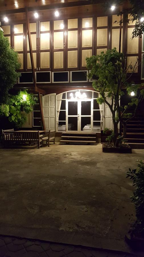 Ruean Mai Chai Khlong Amphava Kültér fotó