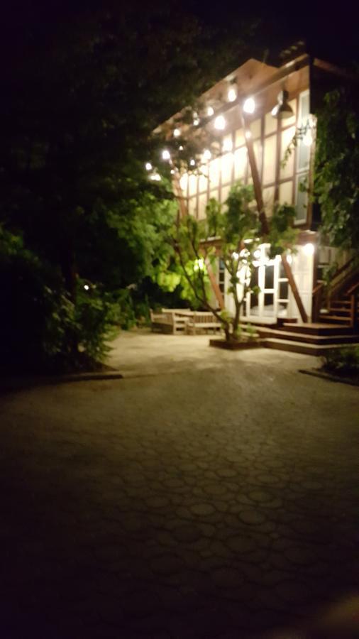 Ruean Mai Chai Khlong Amphava Kültér fotó