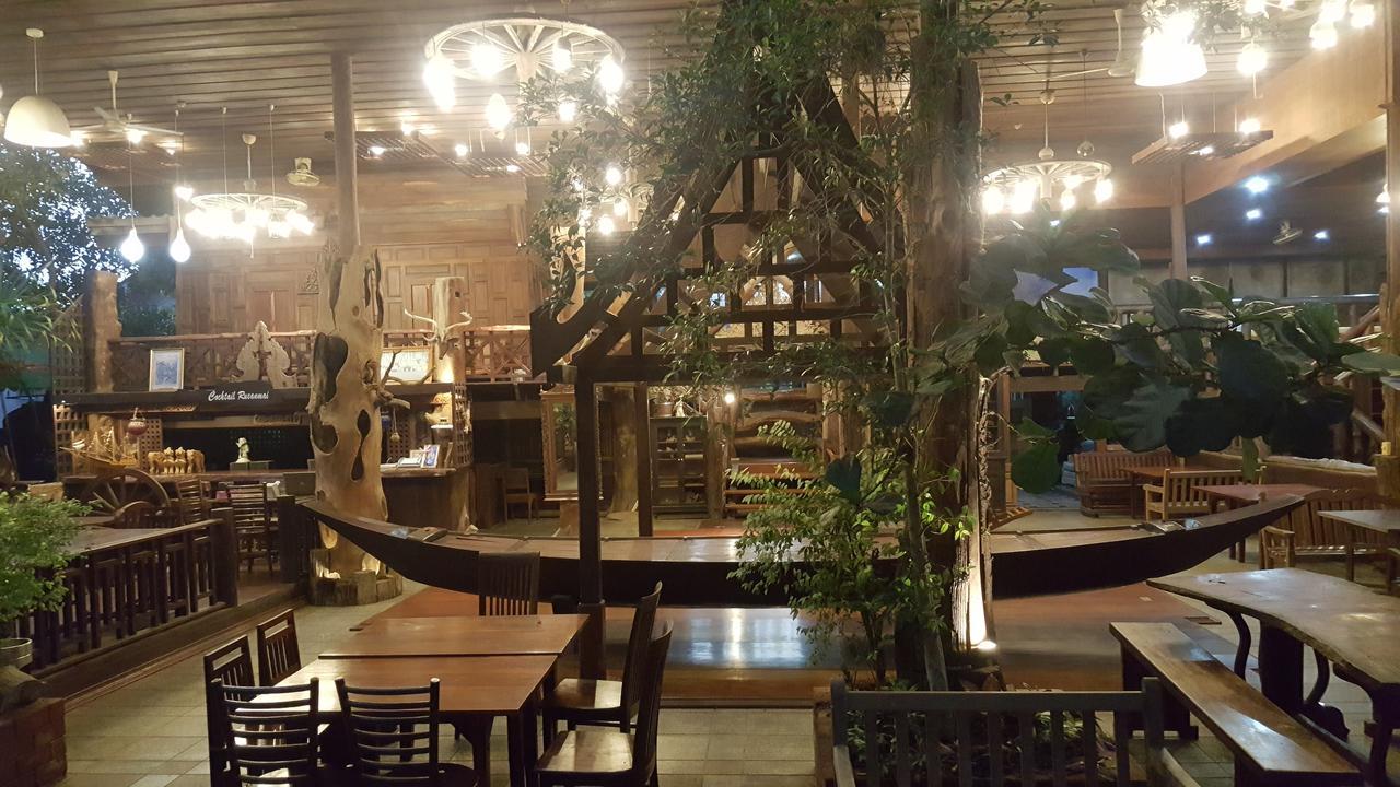 Ruean Mai Chai Khlong Amphava Kültér fotó